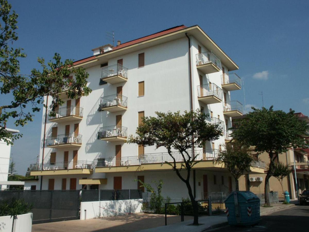 Condominio Michelangelo-Solo Per Famiglie- Walterigato Apartments Lido di Jesolo Exteriér fotografie